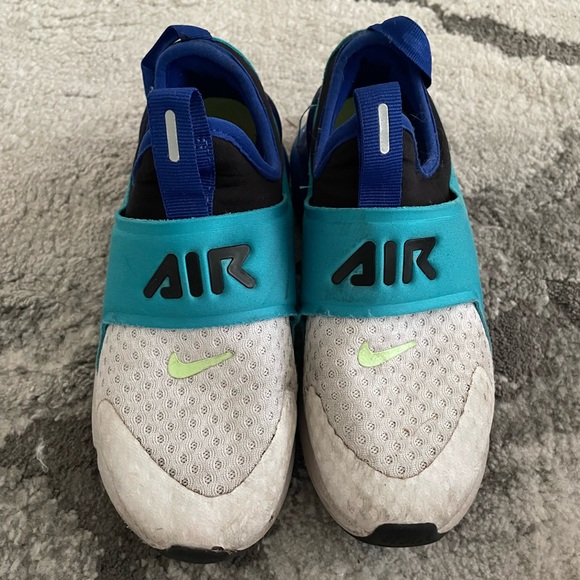 Nike Air Max 270 Kid Size 1 Running Shoes - Picture 3 of 6